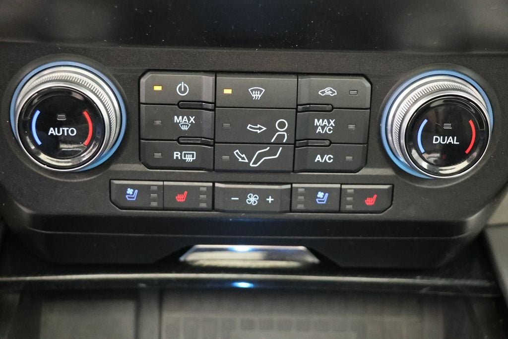Used 2021 Ford F450 Platinum w/ FX4 Off-Road Package AWD/4WD image 33