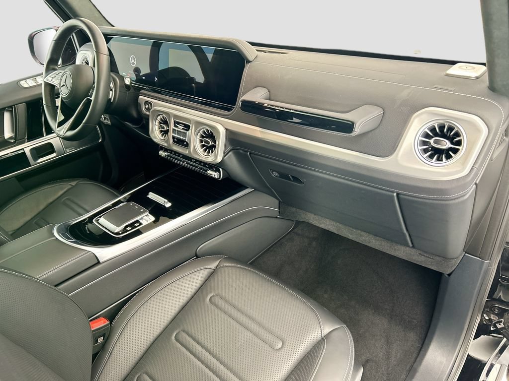 Used 2025 Mercedes-Benz G 550 image 16