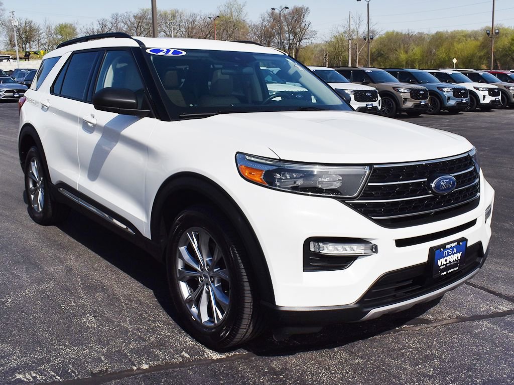 Certified 2021 Ford Explorer XLT w/ Equipment Group 202A AWD/4WD image 15