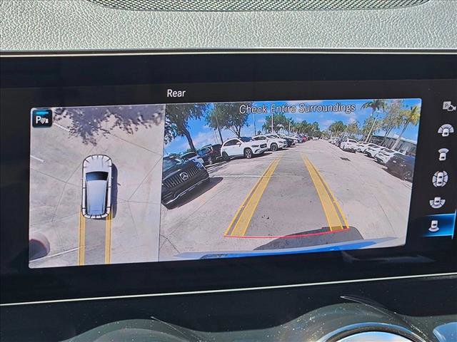 Used 2023 Mercedes-Benz GLB 250 image 13