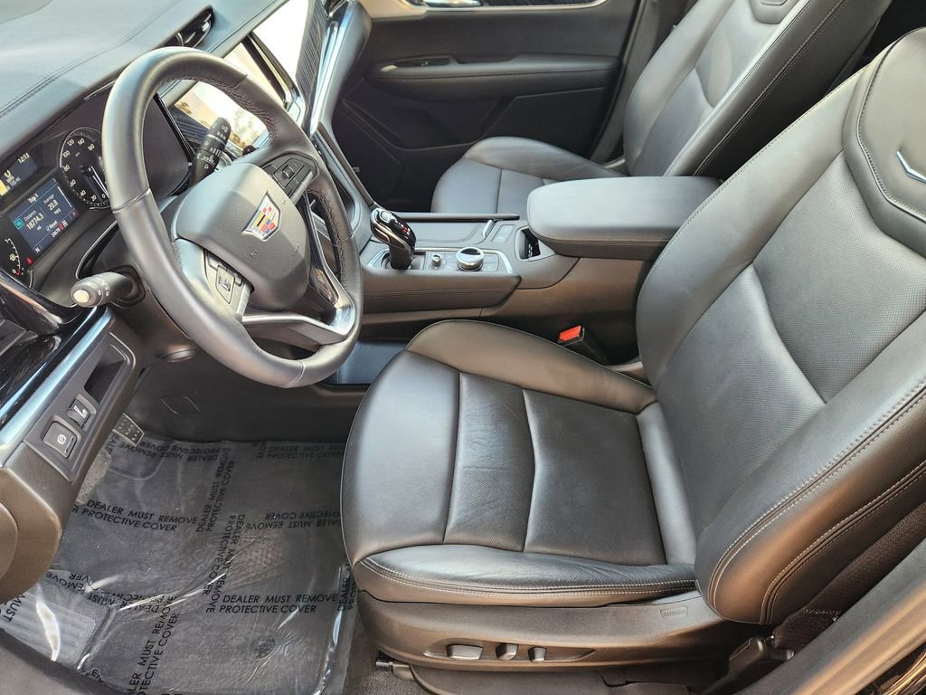 Used 2025 Cadillac XT6 Premium Luxury image 11