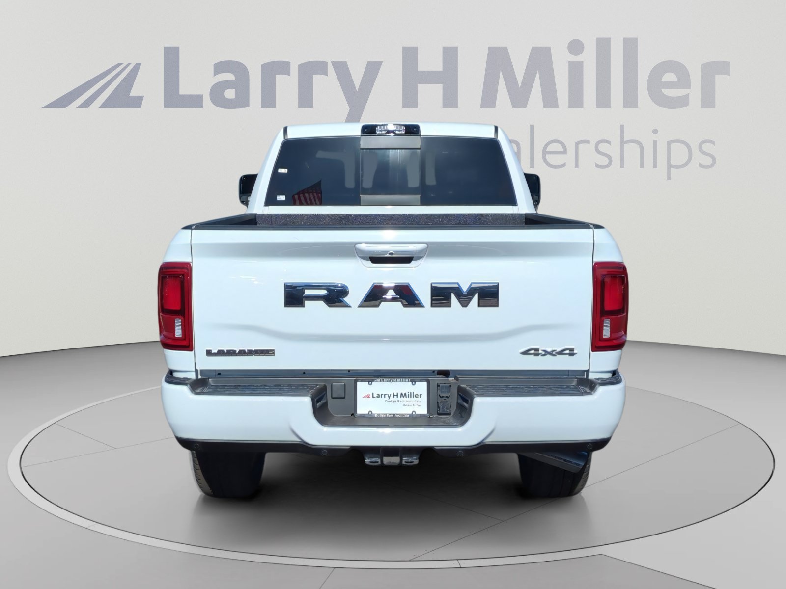 New 2026 RAM 2500 Laramie AWD/4WD image 4