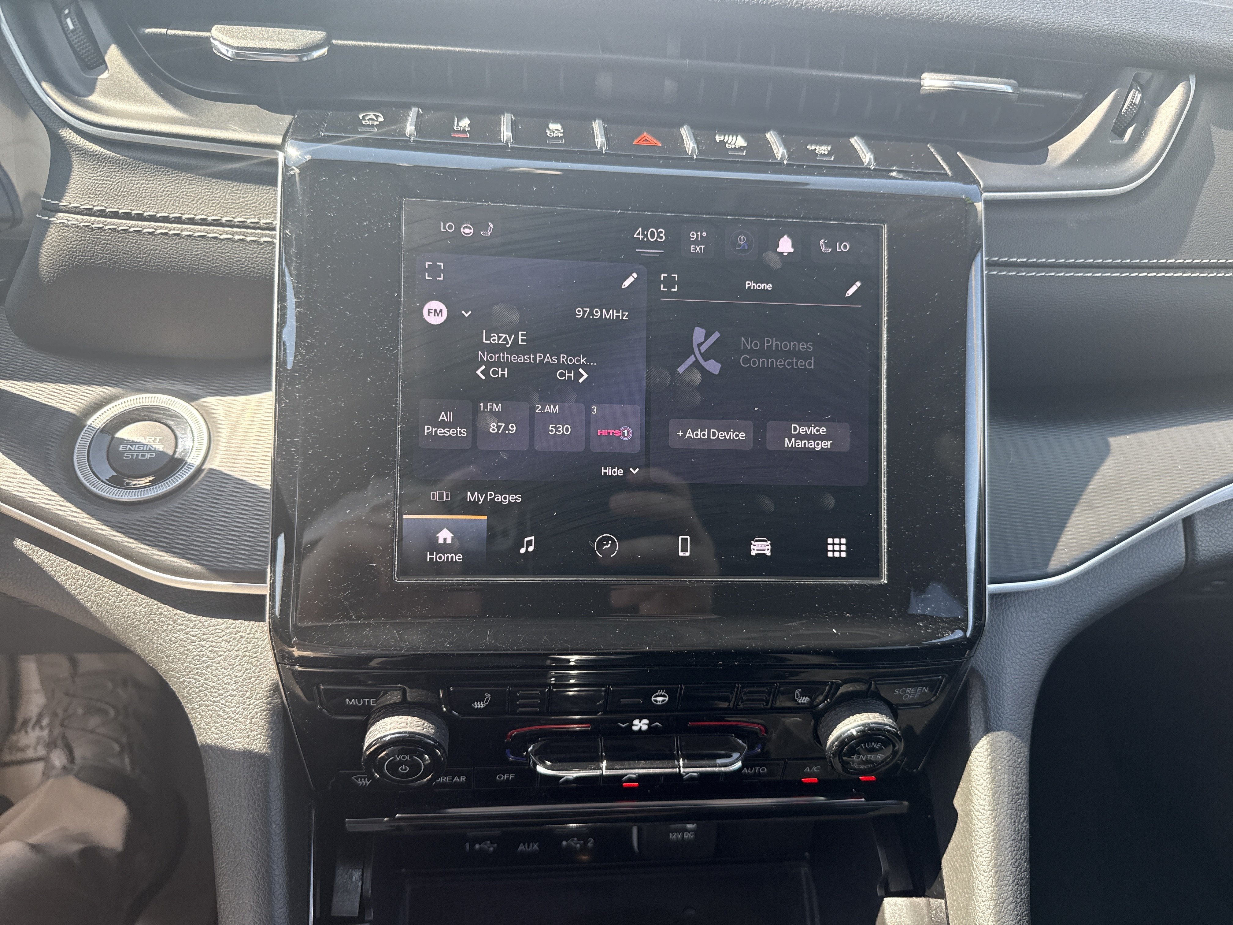 Used 2023 Jeep Grand Cherokee Laredo w/ Luxury Tech Group I AWD/4WD image 24