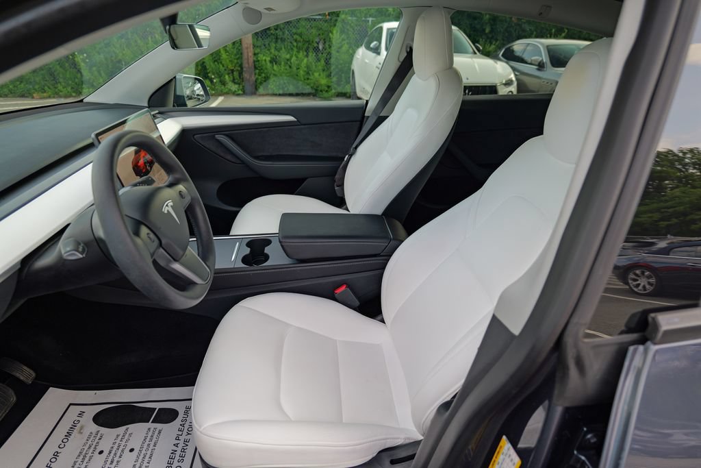 Used 2023 Tesla Model Y Long Range AWD/4WD image 21