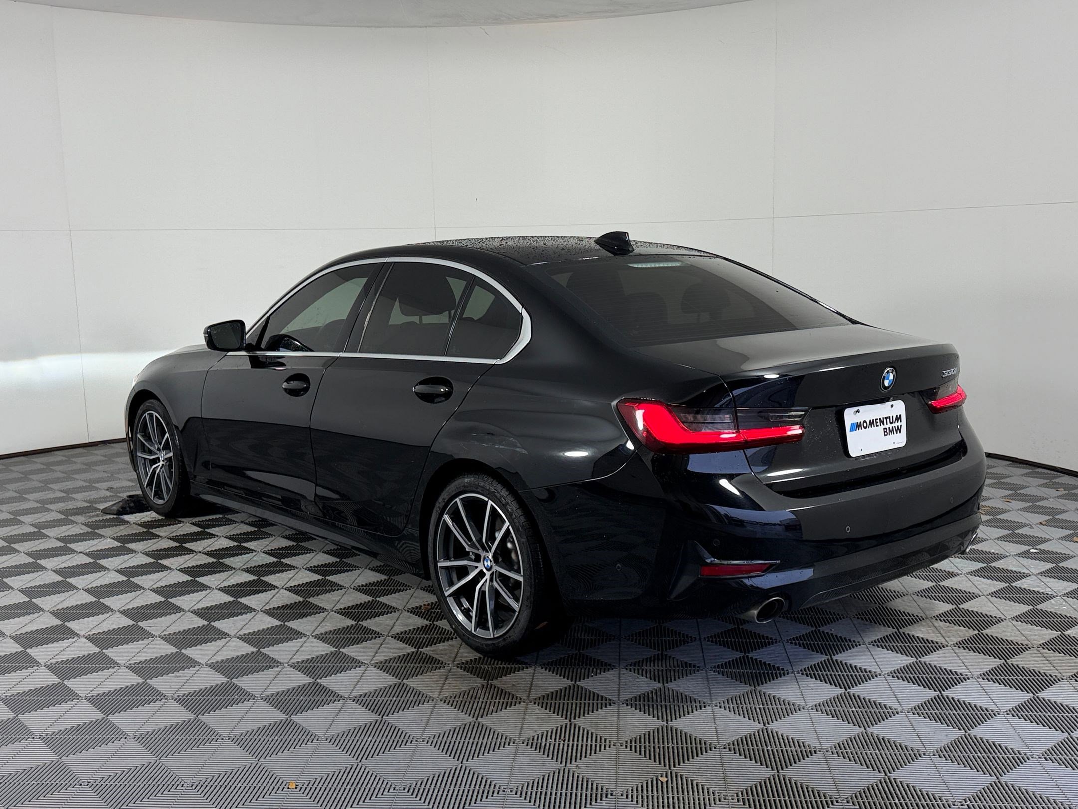 Used 2021 BMW 330i Sedan image 3
