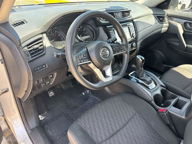 Used 2019 Nissan Rogue S FWD image 23