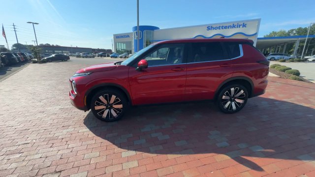 Used 2025 Mitsubishi Outlander SE FWD image 7
