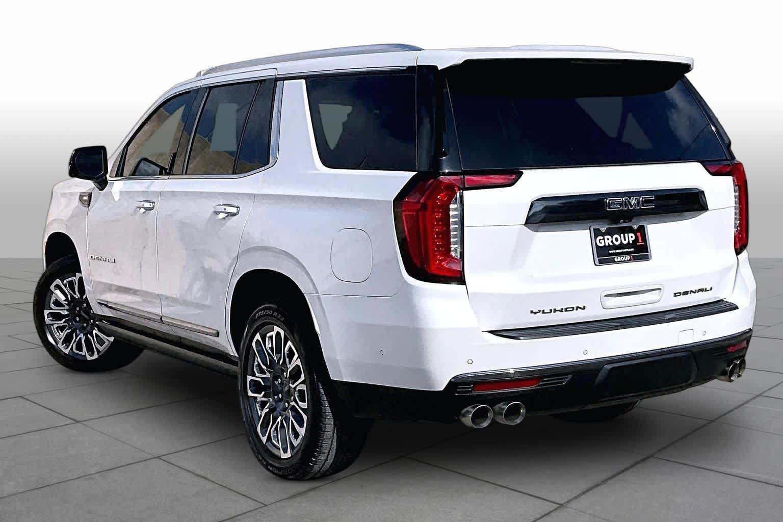 Used 2023 GMC Yukon Denali Ultimate AWD/4WD image 15