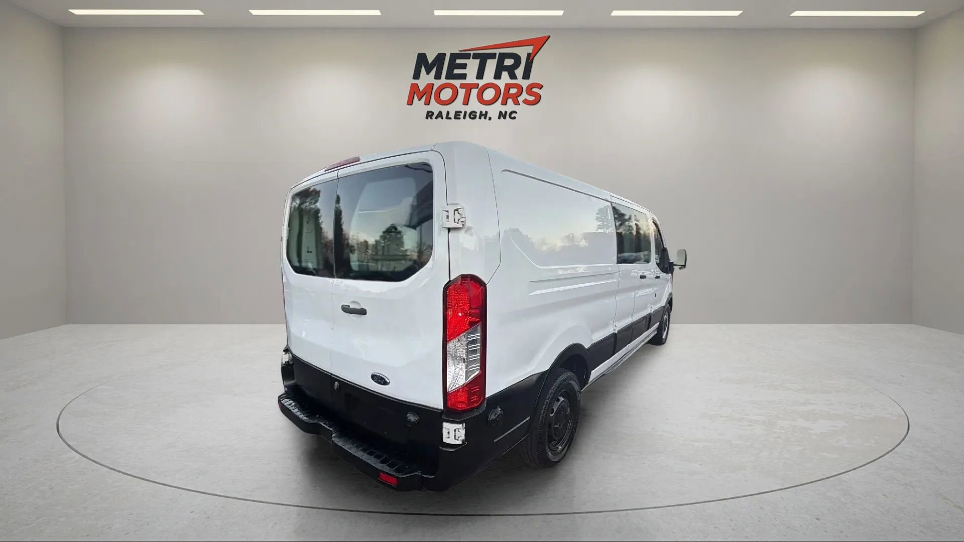Used 2019 Ford Transit 250 Low Roof w/60/40 Side Door w/L image 3