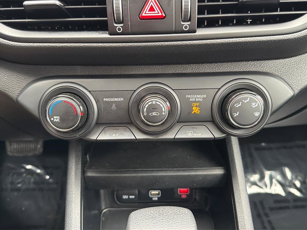 Used 2024 Kia Forte LXS image 13