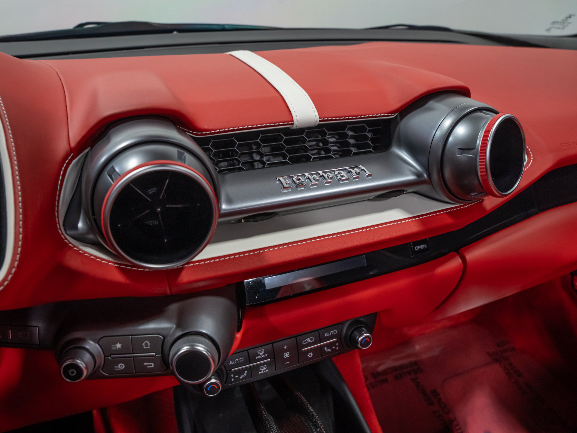 Used 2023 Ferrari 812 GTS RWD image 70