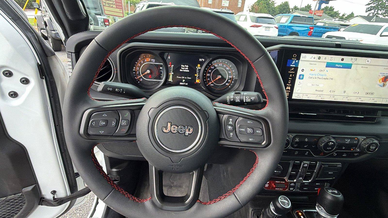 Used 2024 Jeep Wrangler Unlimited Rubicon w/ XTREMEE 35" Tire Package AWD/4WD image 26