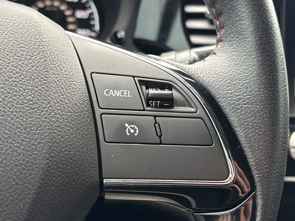 Used 2020 Mitsubishi Outlander LE image 19