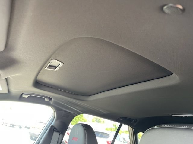 New 2026 Chevrolet Trax RS w/ Sunroof Package FWD image 21