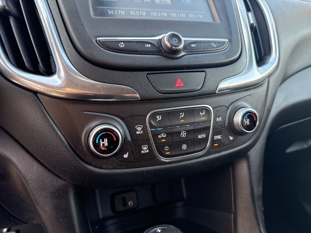 Used 2018 Chevrolet Equinox LT image 16