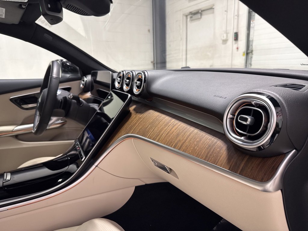 Used 2025 Mercedes-Benz CLE 300 4MATIC Coupe image 34