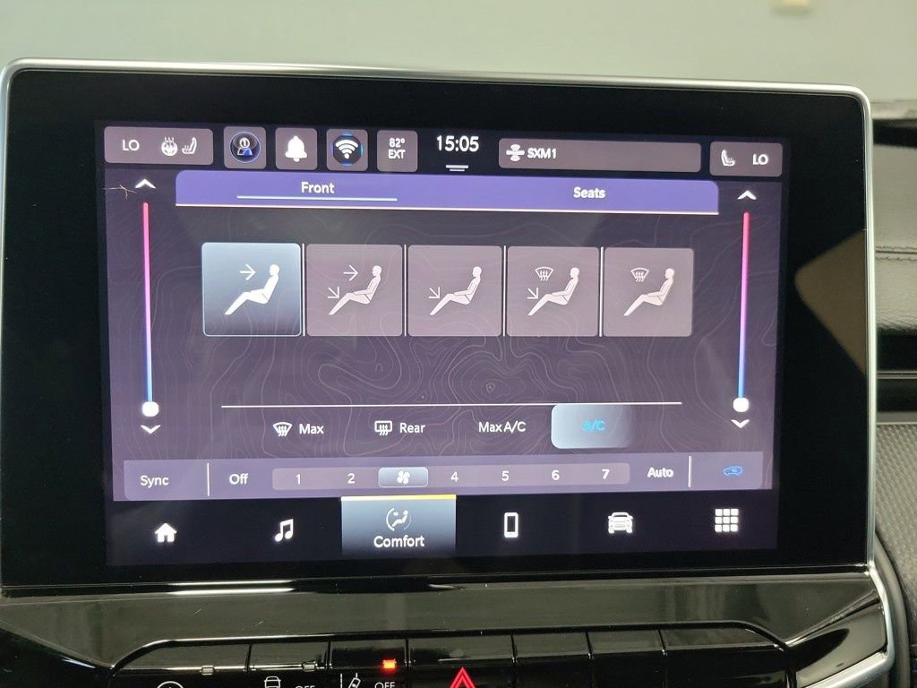 New 2025 Jeep Compass Latitude w/ Sun & Sound Group image 17