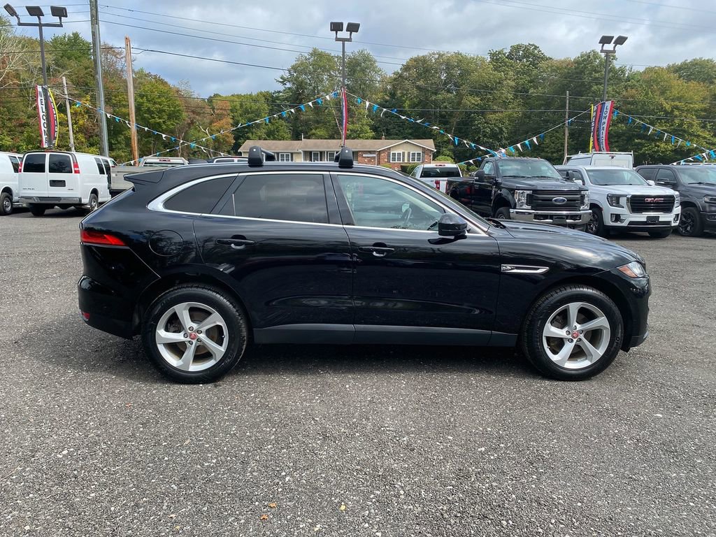 Used 2020 Jaguar F-PACE Premium image 4
