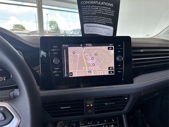 Used 2025 Volkswagen Jetta SEL image 27