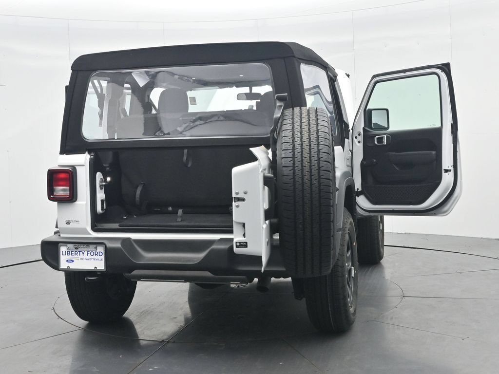 Used 2024 Jeep Wrangler Sport AWD/4WD image 46
