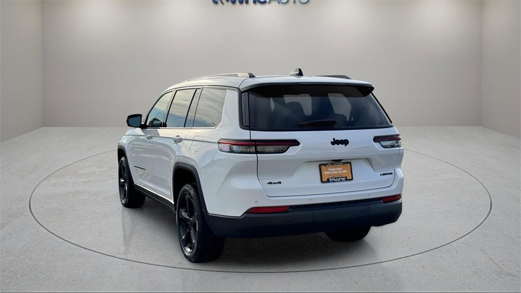 Used 2024 Jeep Grand Cherokee L Limited w/ Black Appearance Package image 3