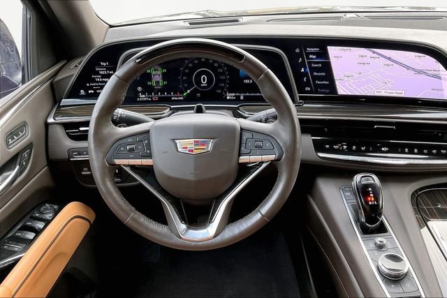 Used 2023 Cadillac Escalade Premium Luxury w/ Performance Package image 8