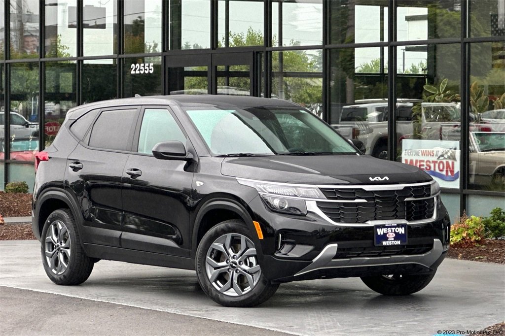Certified 2025 Kia Seltos LX image 1