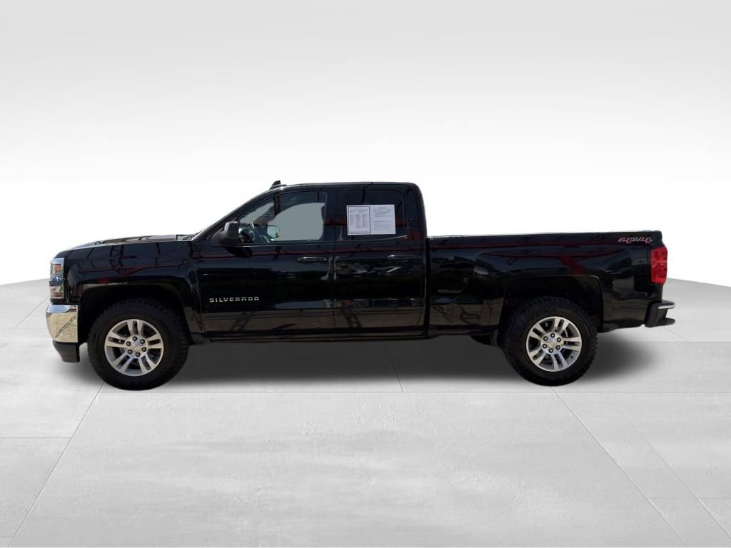 Used 2017 Chevrolet Silverado 1500 LT w/ All Star Edition AWD/4WD image 26