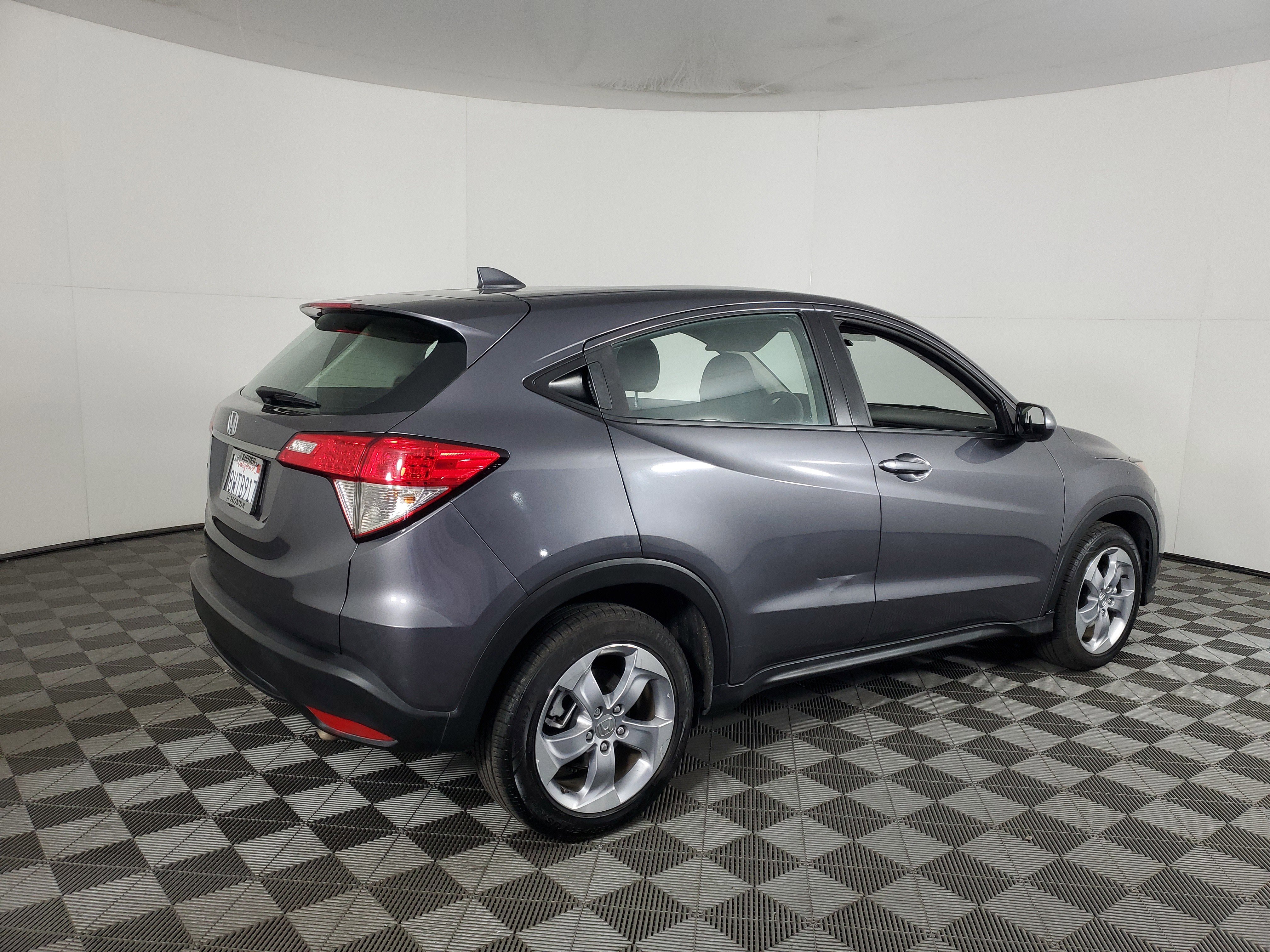 Used 2021 Honda HR-V LX image 4