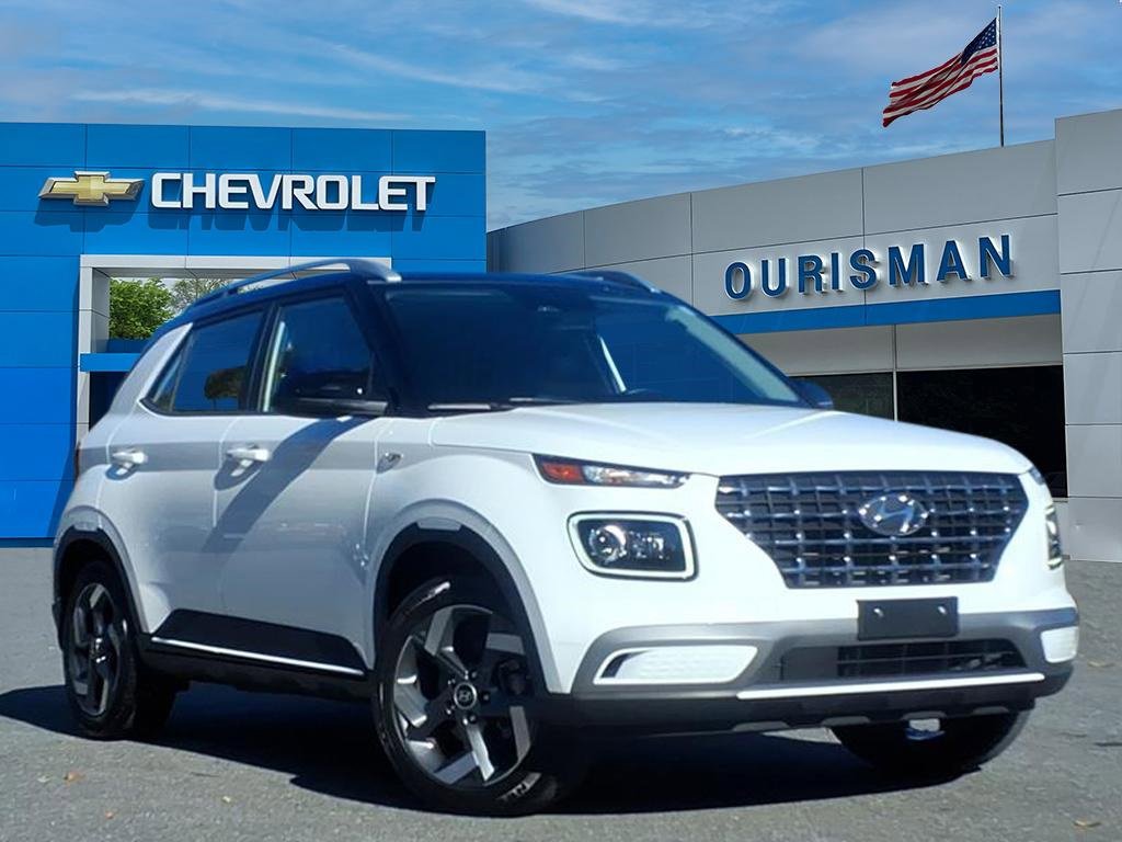 Used 2023 Hyundai Venue Limited image 1