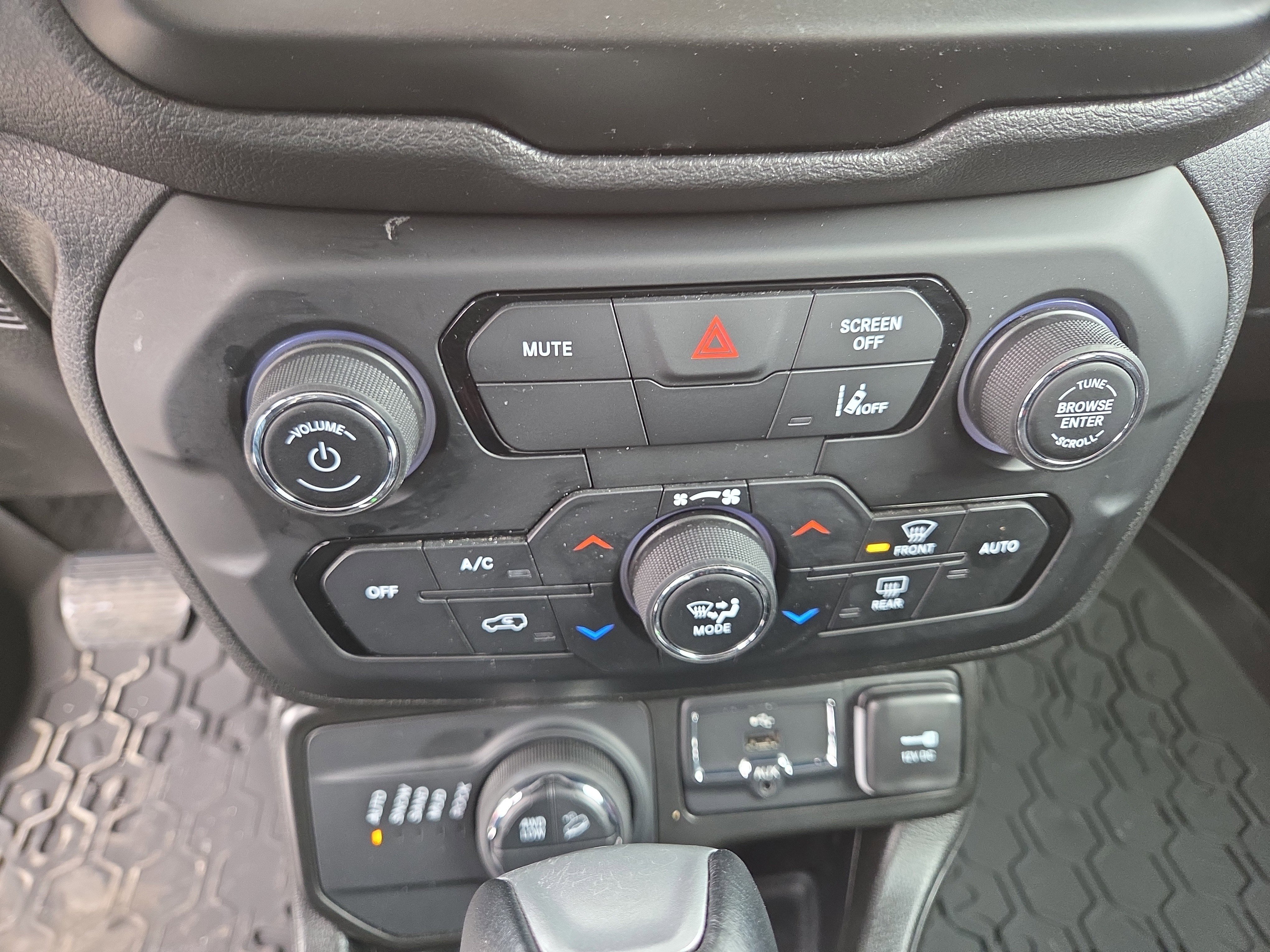Certified 2023 Jeep Renegade Trailhawk AWD/4WD image 26