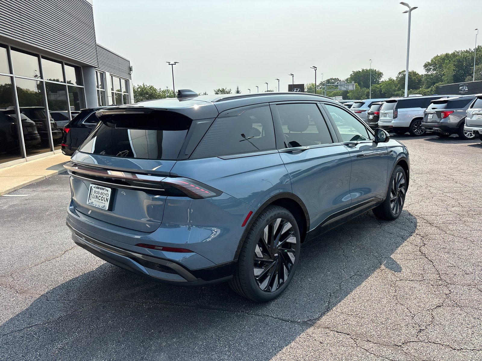 New 2026 Lincoln Nautilus Reserve w/ Jet Appearance Package AWD/4WD image 7