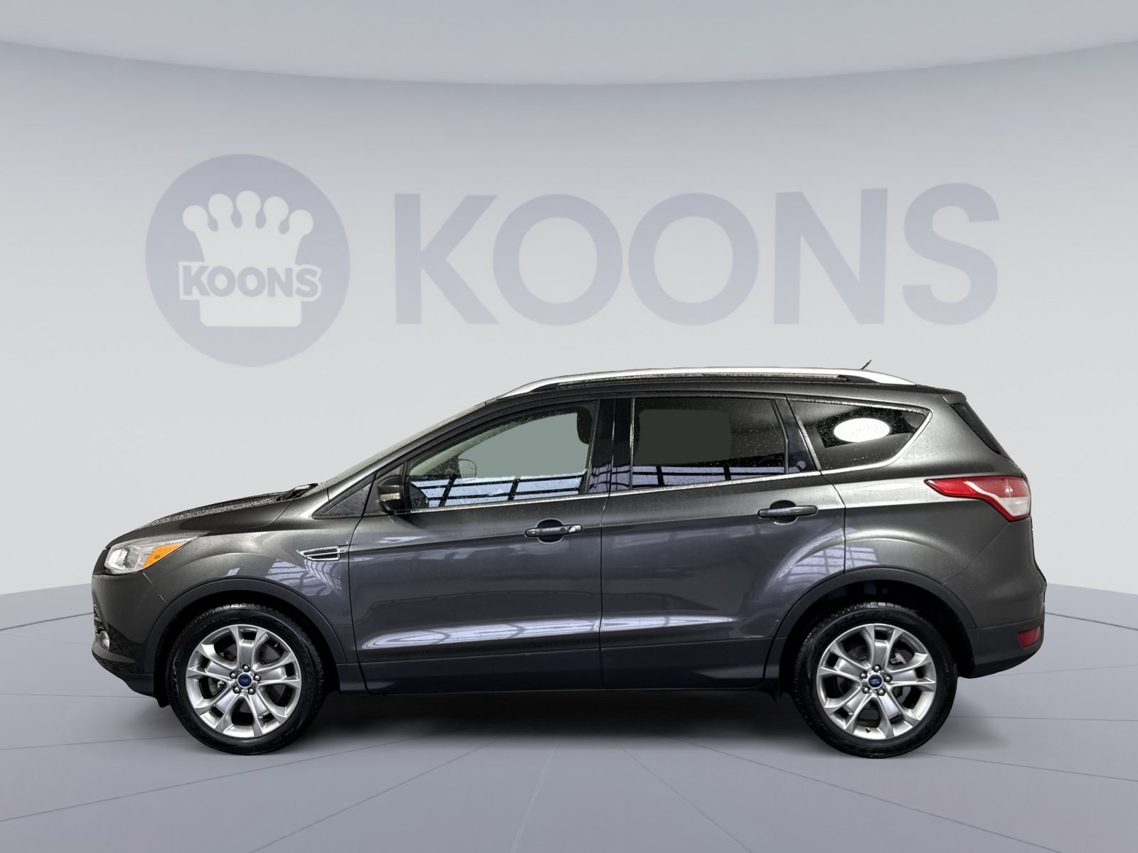 Used 2015 Ford Escape Titanium FWD image 2