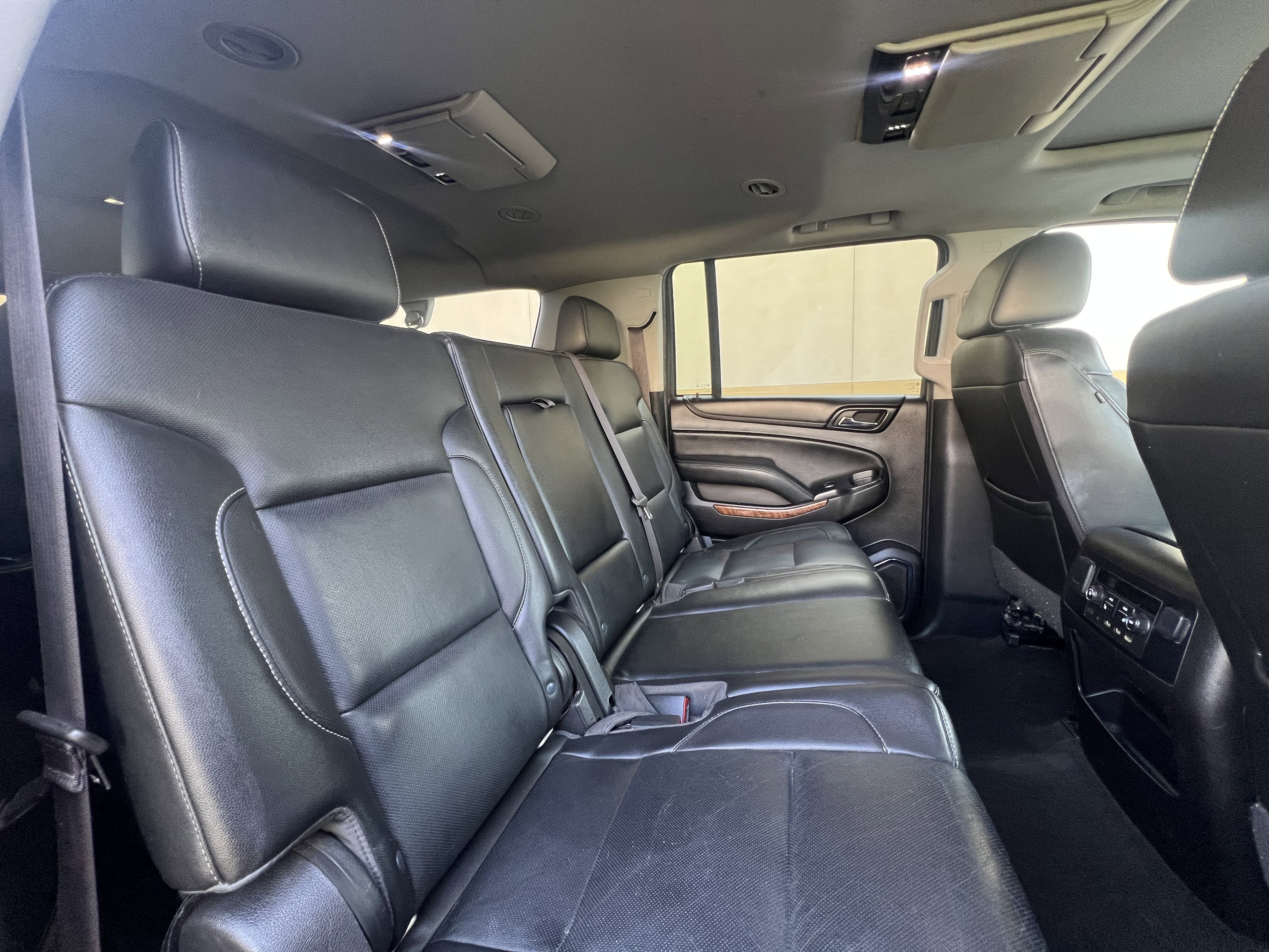 Used 2017 Chevrolet Suburban Premier image 30
