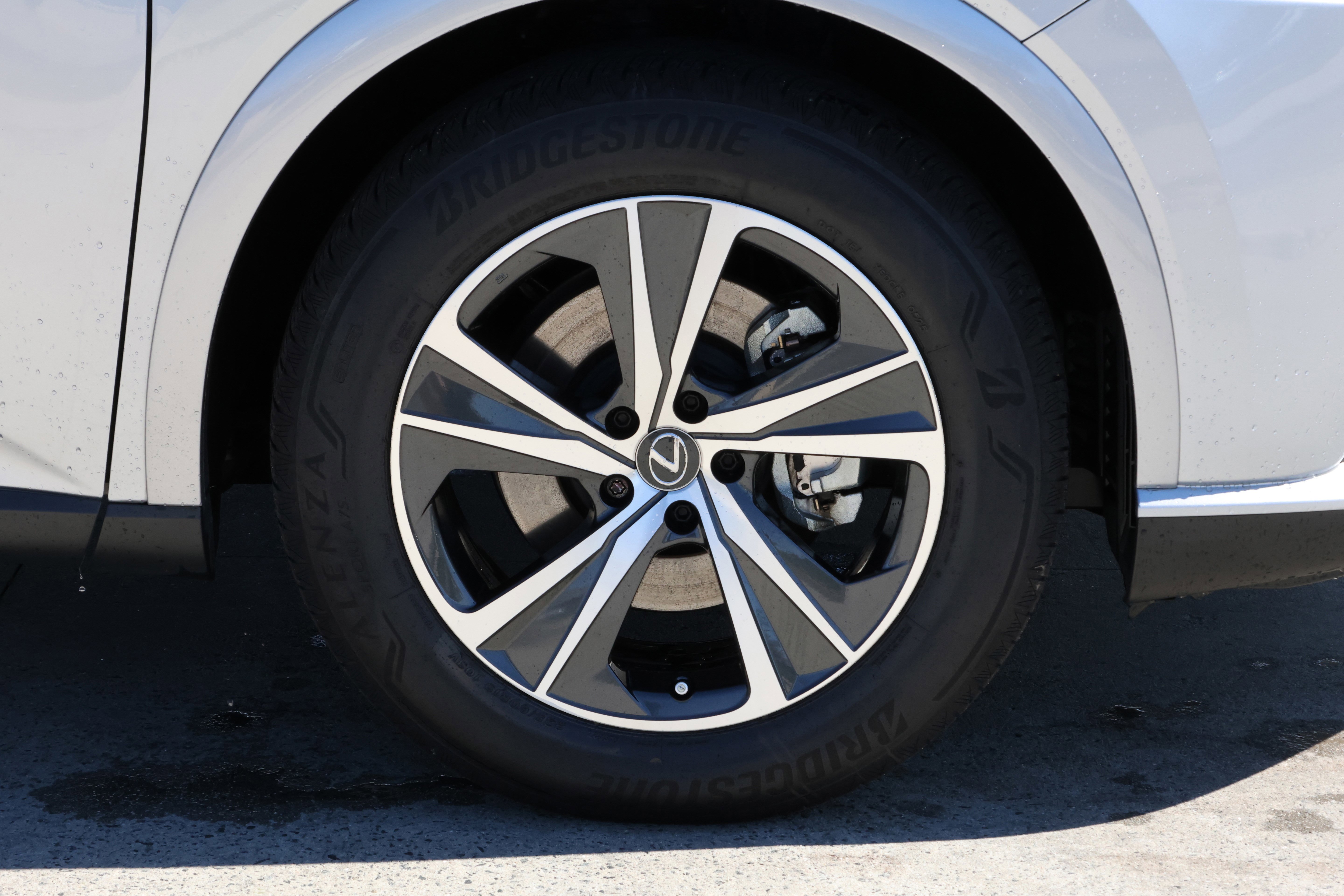 Used 2025 Lexus RX 350 Premium w/ Accessory Package (Z1) image 11