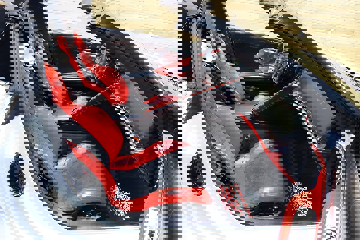 Used 2024 Chevrolet Corvette Stingray Premium Conv w/ Z51 Performance Package image 58