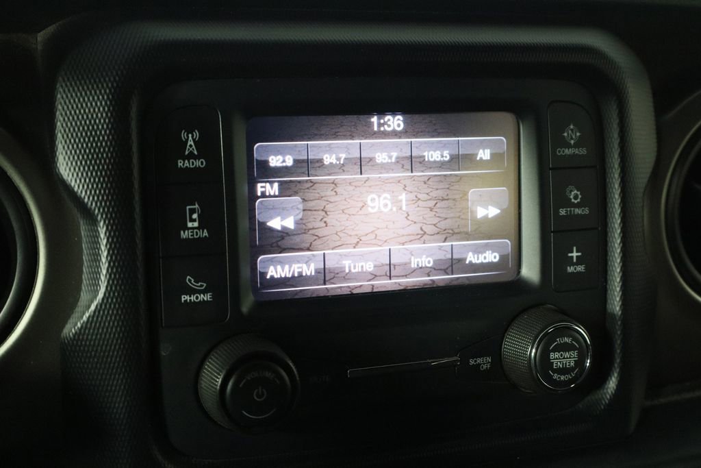 Used 2019 Jeep Wrangler Unlimited Sport image 23