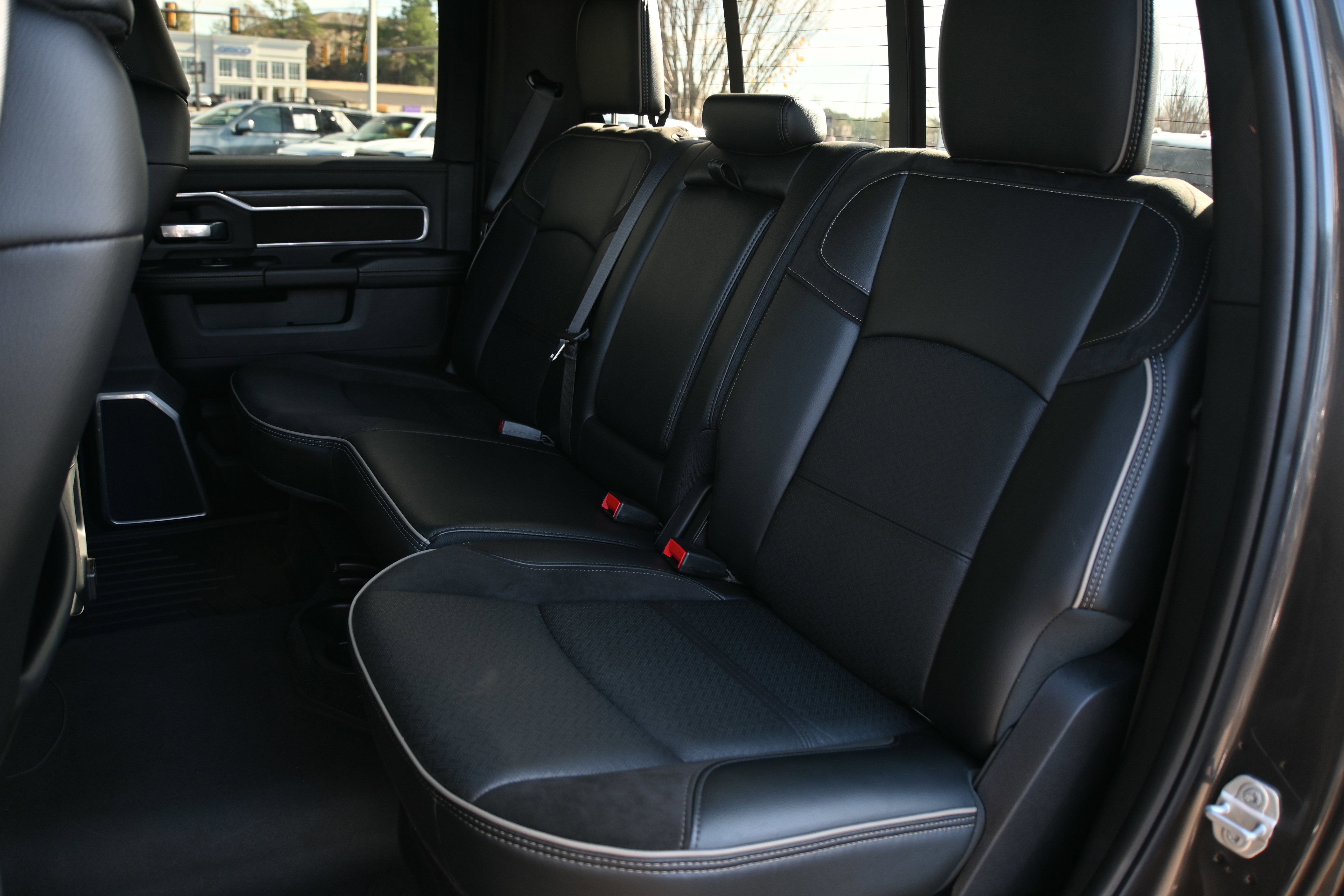 Used 2024 RAM 2500 Laramie w/ Sport Appearance Package image 11