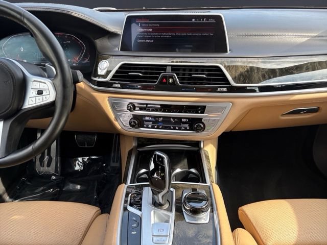 Used 2021 BMW 740i xDrive w/ M Sport Package AWD/4WD image 11