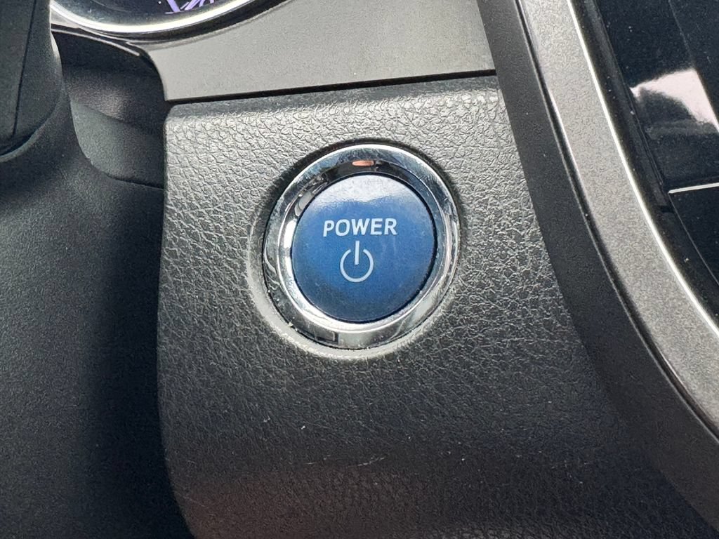 Used 2019 Toyota Camry SE FWD image 28