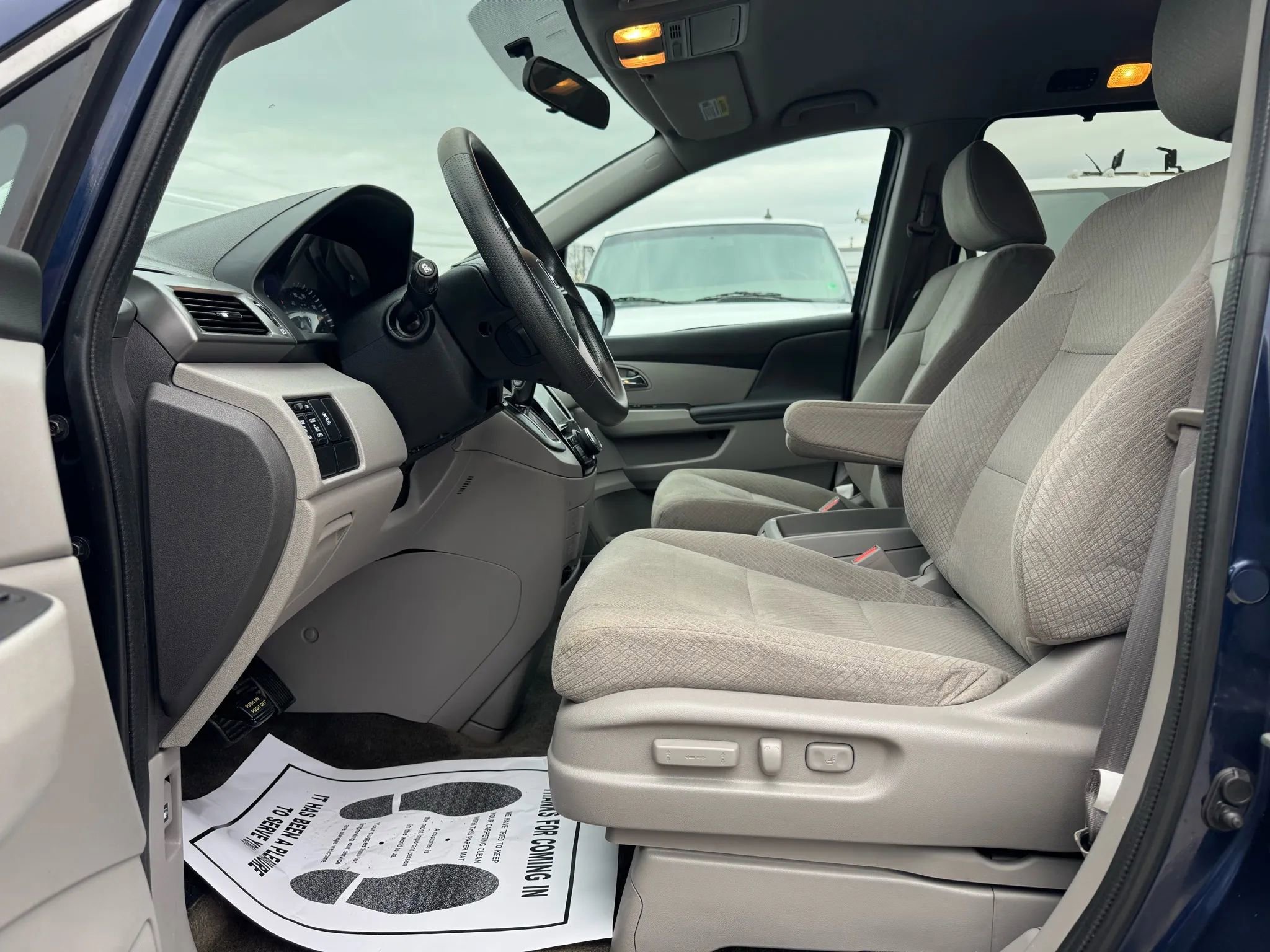 Used 2015 Honda Odyssey EX image 27