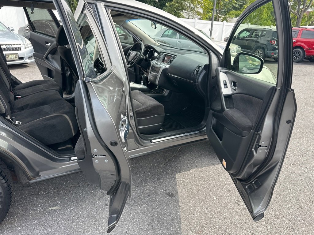 Used 2013 Nissan Murano S image 32
