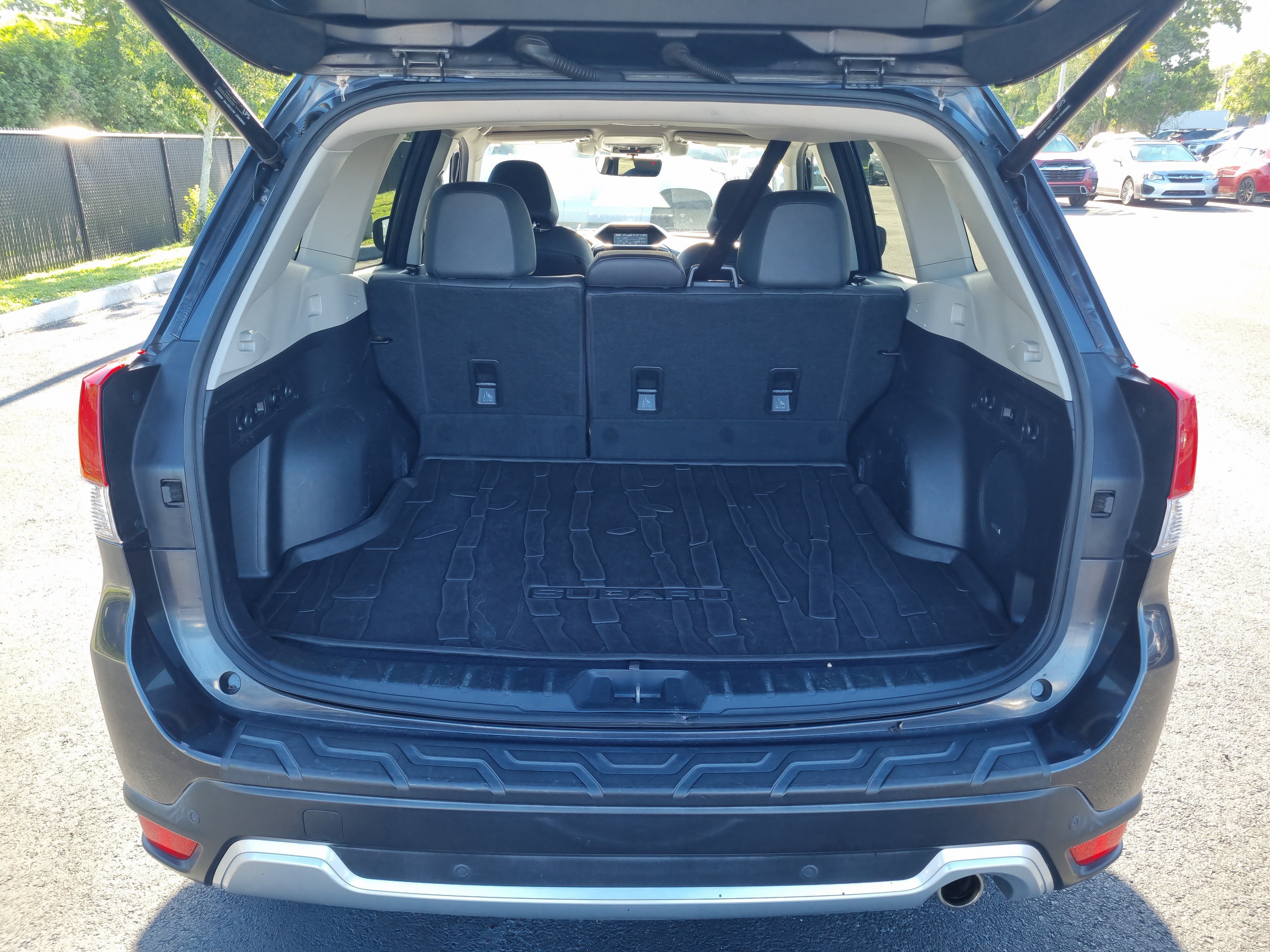 Used 2019 Subaru Forester Touring w/ Popular Package #3 AWD/4WD image 9