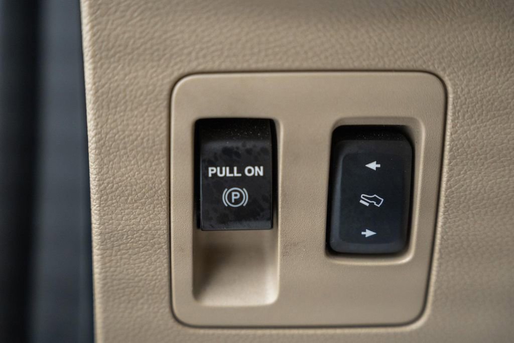 Used 2018 Ford F150 Lariat w/ Equipment Group 502A Luxury image 49