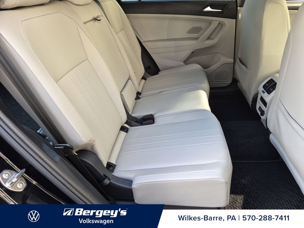 Used 2024 Volkswagen Tiguan SE R-Line AWD/4WD image 34