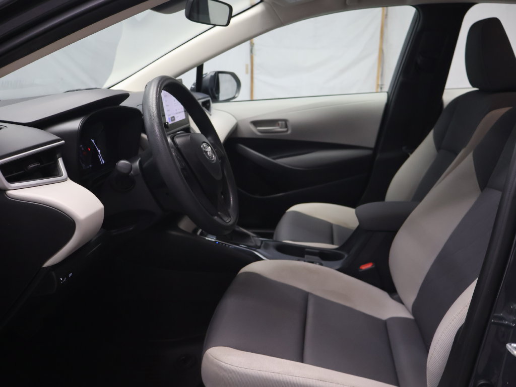 Used 2026 Toyota Corolla LE FWD image 15