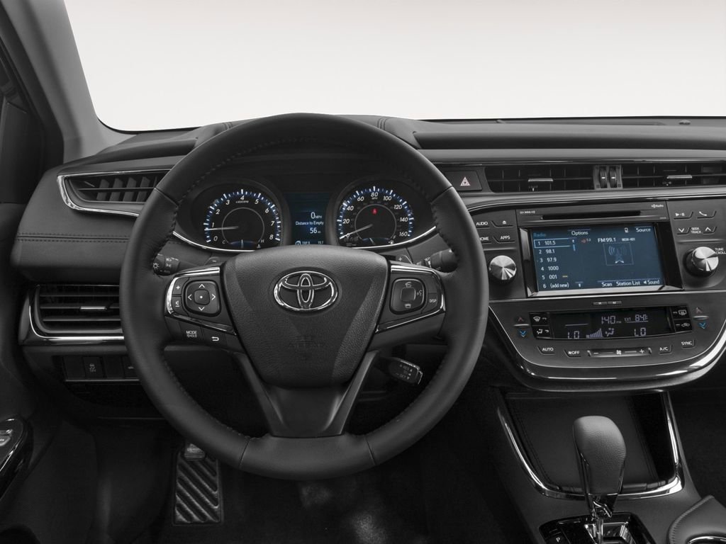 Used 2016 Toyota Avalon Touring image 4