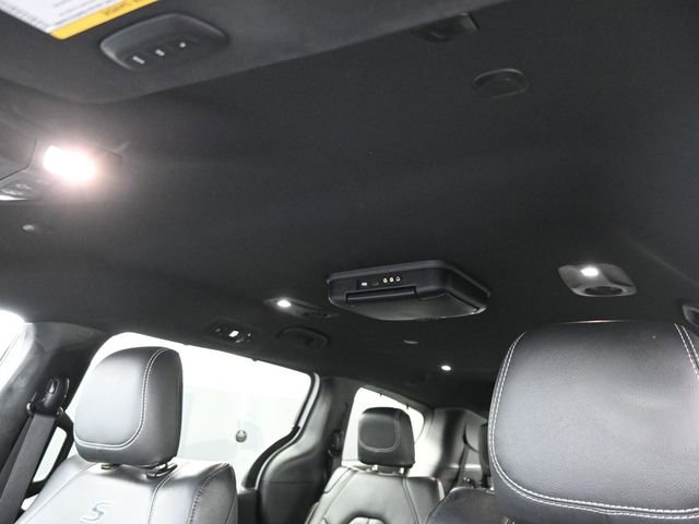 Used 2019 Chrysler Pacifica Touring-L w/ Advanced Safetytec Group image 34
