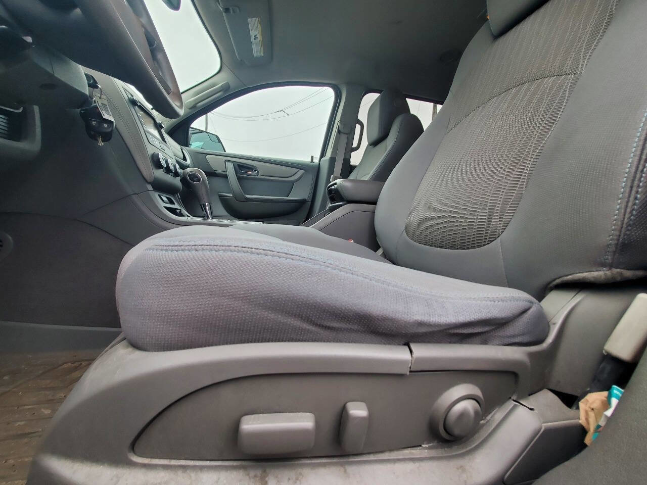 Used 2014 Chevrolet Traverse LS FWD image 14