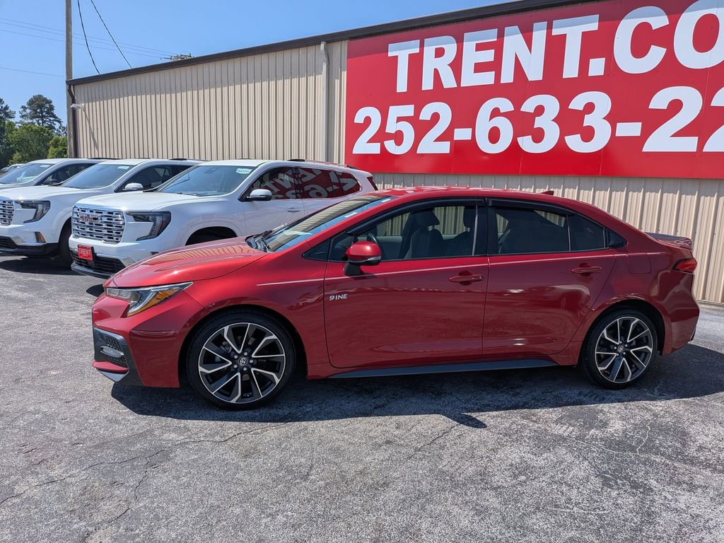 Used 2020 Toyota Corolla SE image 2